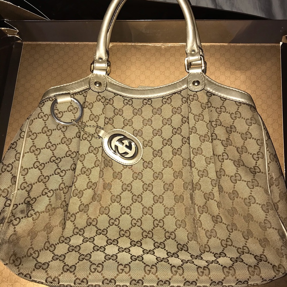 Authentic Gucci Sukey Medium Top Handle Bag
